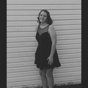 Meet your Posher, Adriana